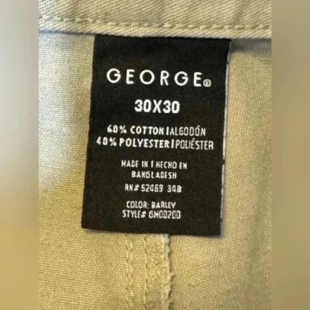 George Men’s Khaki Relaxed Fit Pants Size 30
